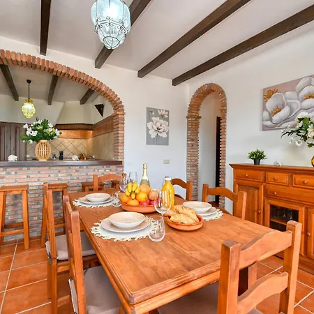 Aurelia In Countryside Malaga - Tcm